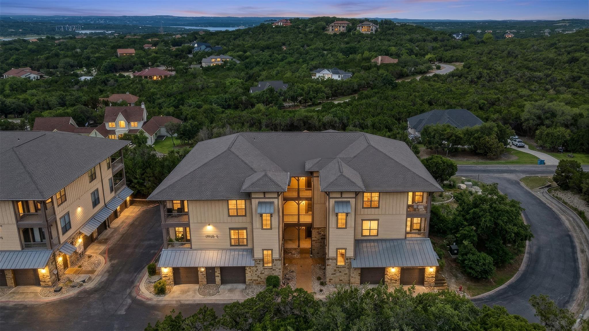 17808 Maritime Point Dr # 302, Jonestown, TX 78645