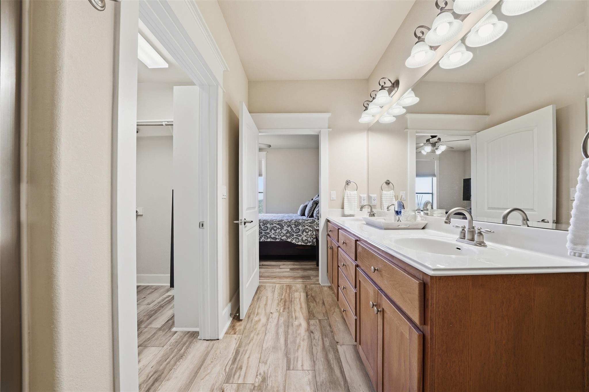 17808 Maritime Point Dr # 302, Jonestown, TX 78645
