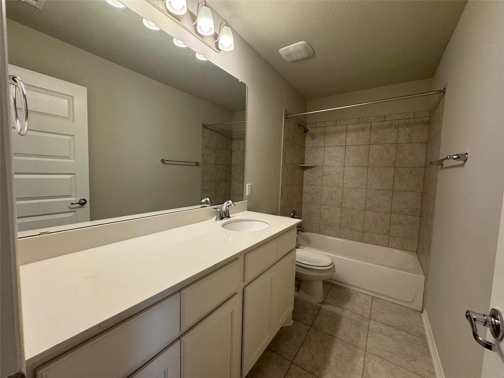 14100 McCoy Loop # 1, Austin, TX 78717