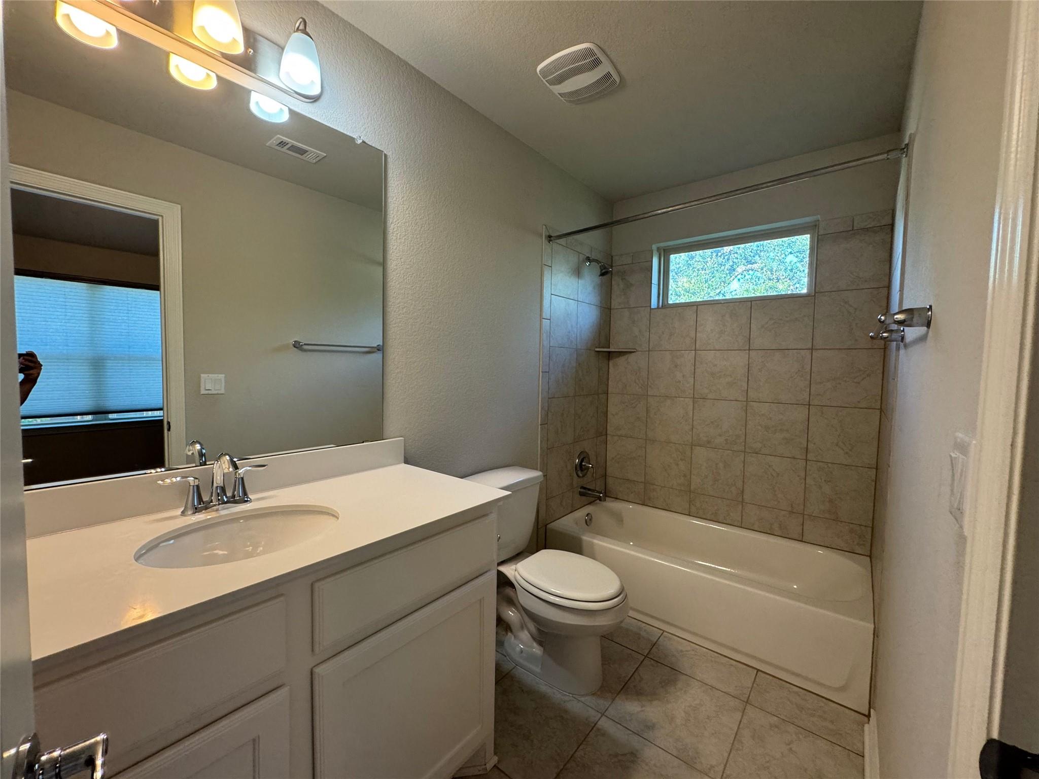 14100 McCoy Loop # 1, Austin, TX 78717