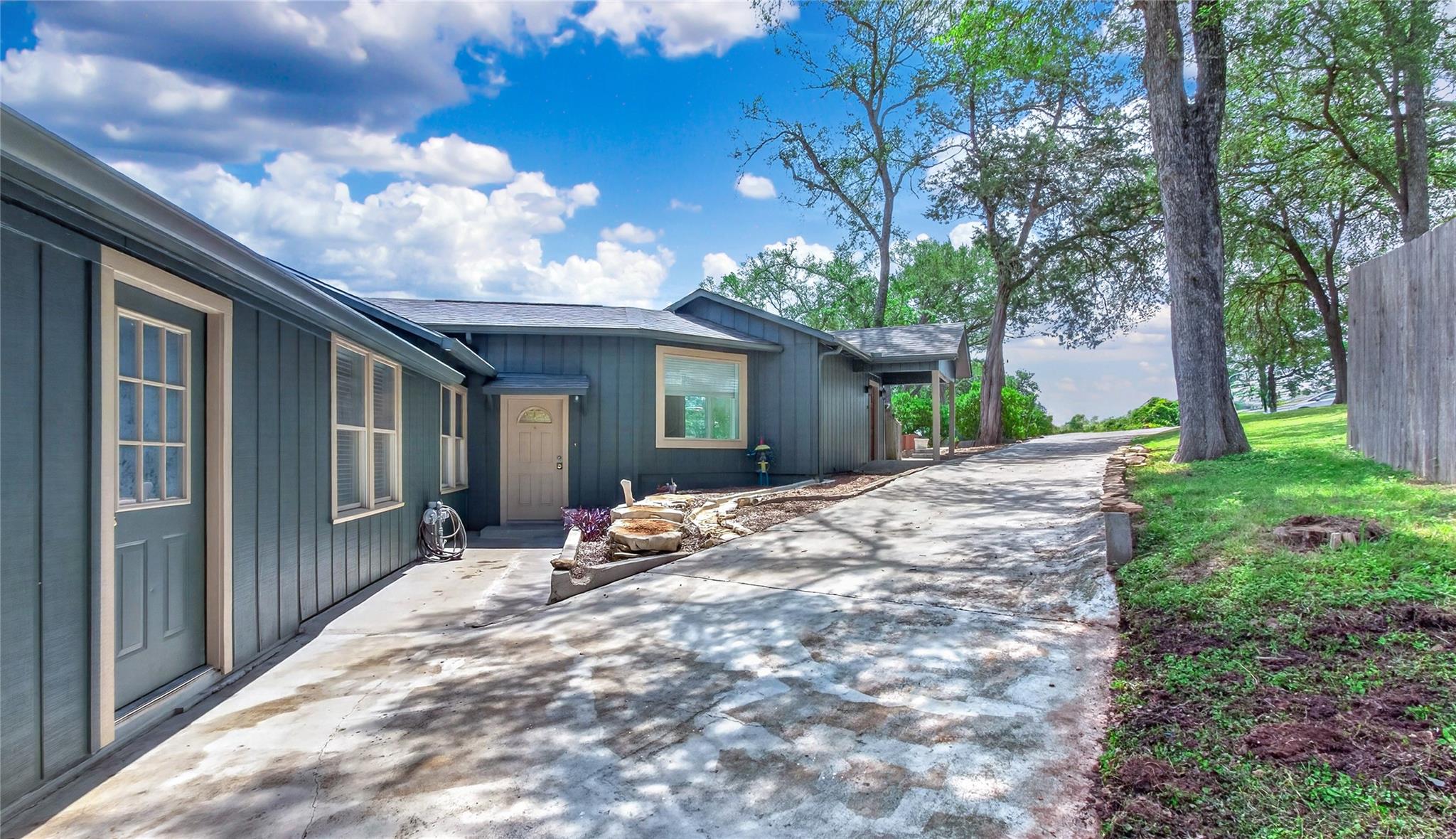 210 Harvard St, San Marcos, TX 78666