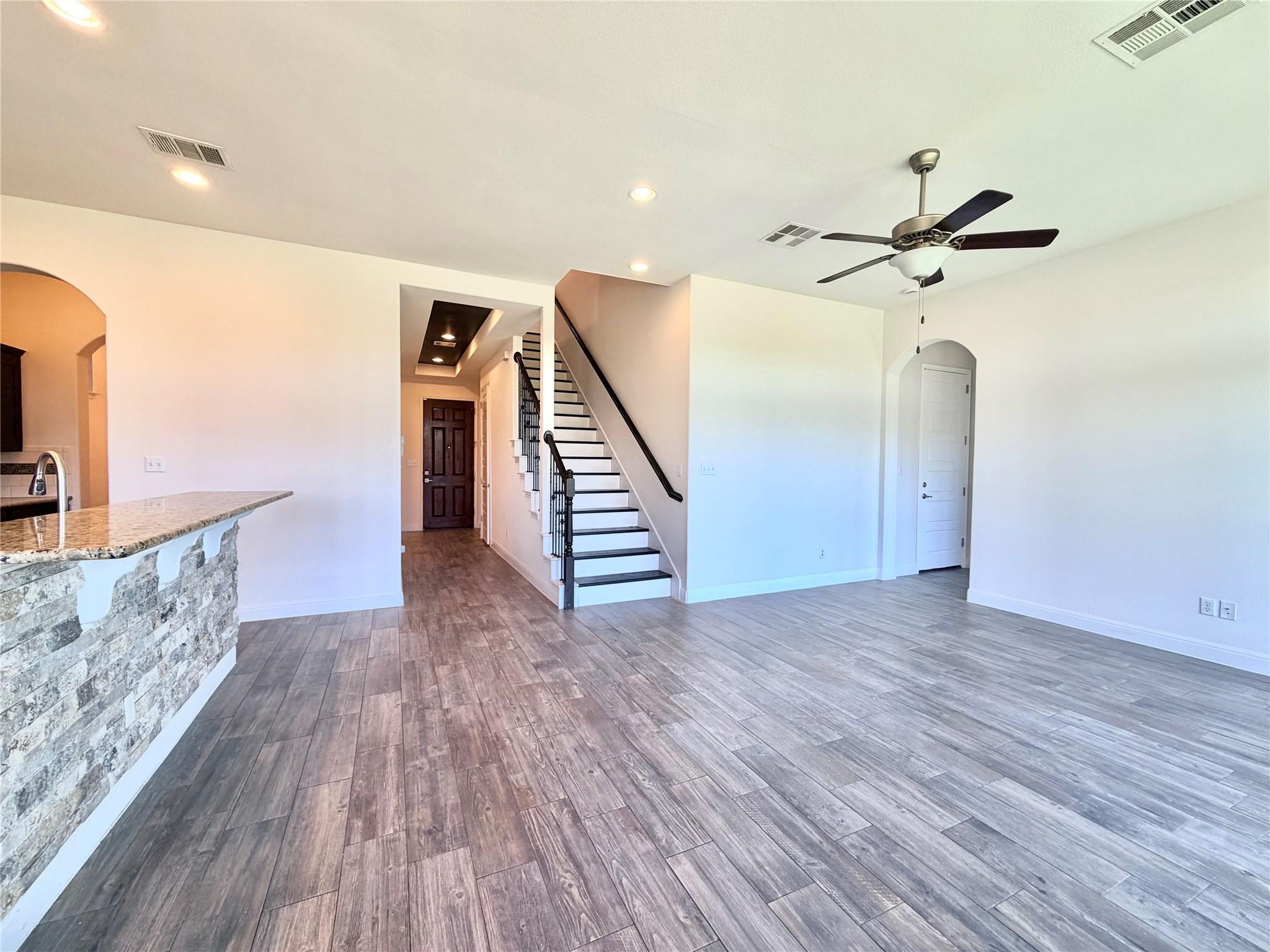 704 Gunning Cv, Pflugerville, TX 78660