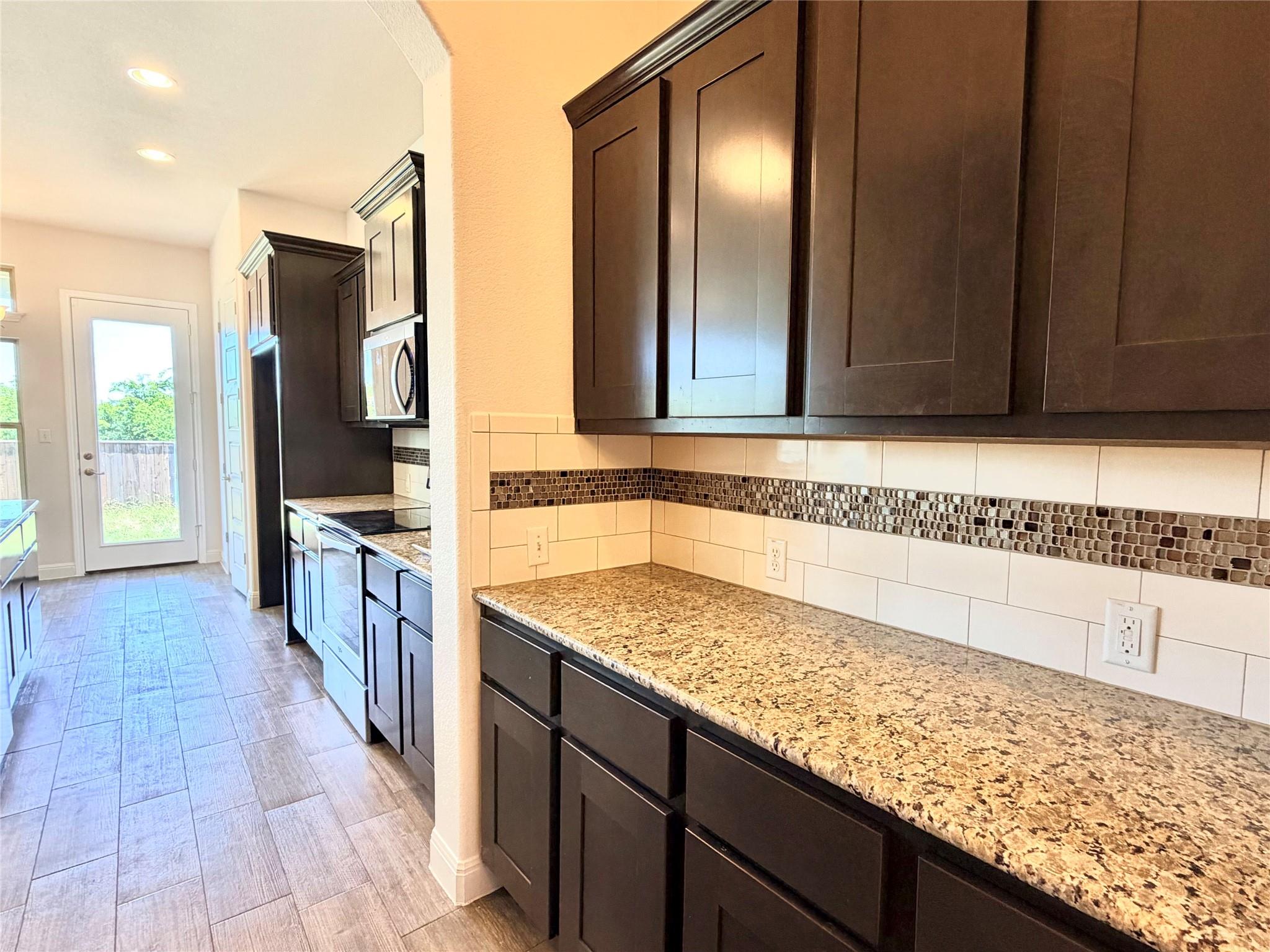 704 Gunning Cv, Pflugerville, TX 78660