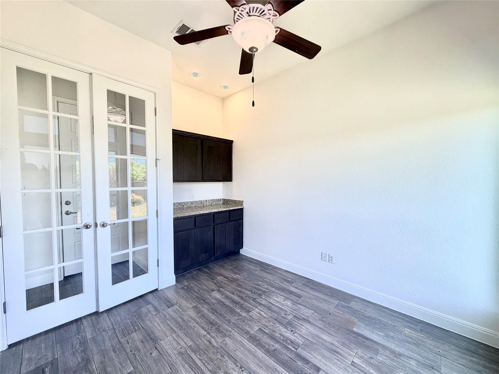 704 Gunning Cv, Pflugerville, TX 78660