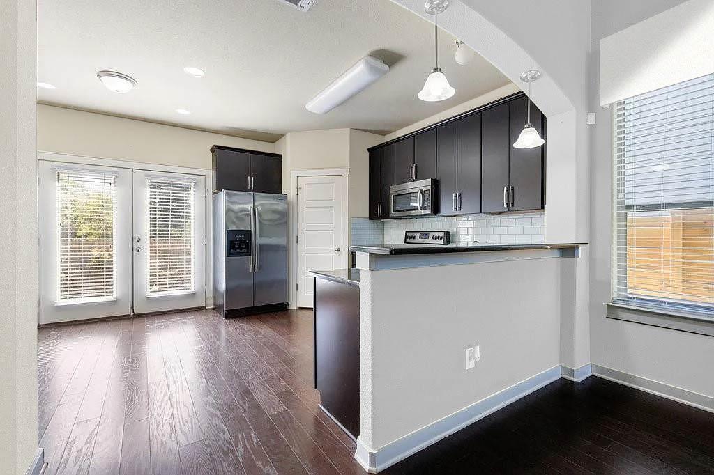 2001 Faro Dr # 4, Austin, TX 78741