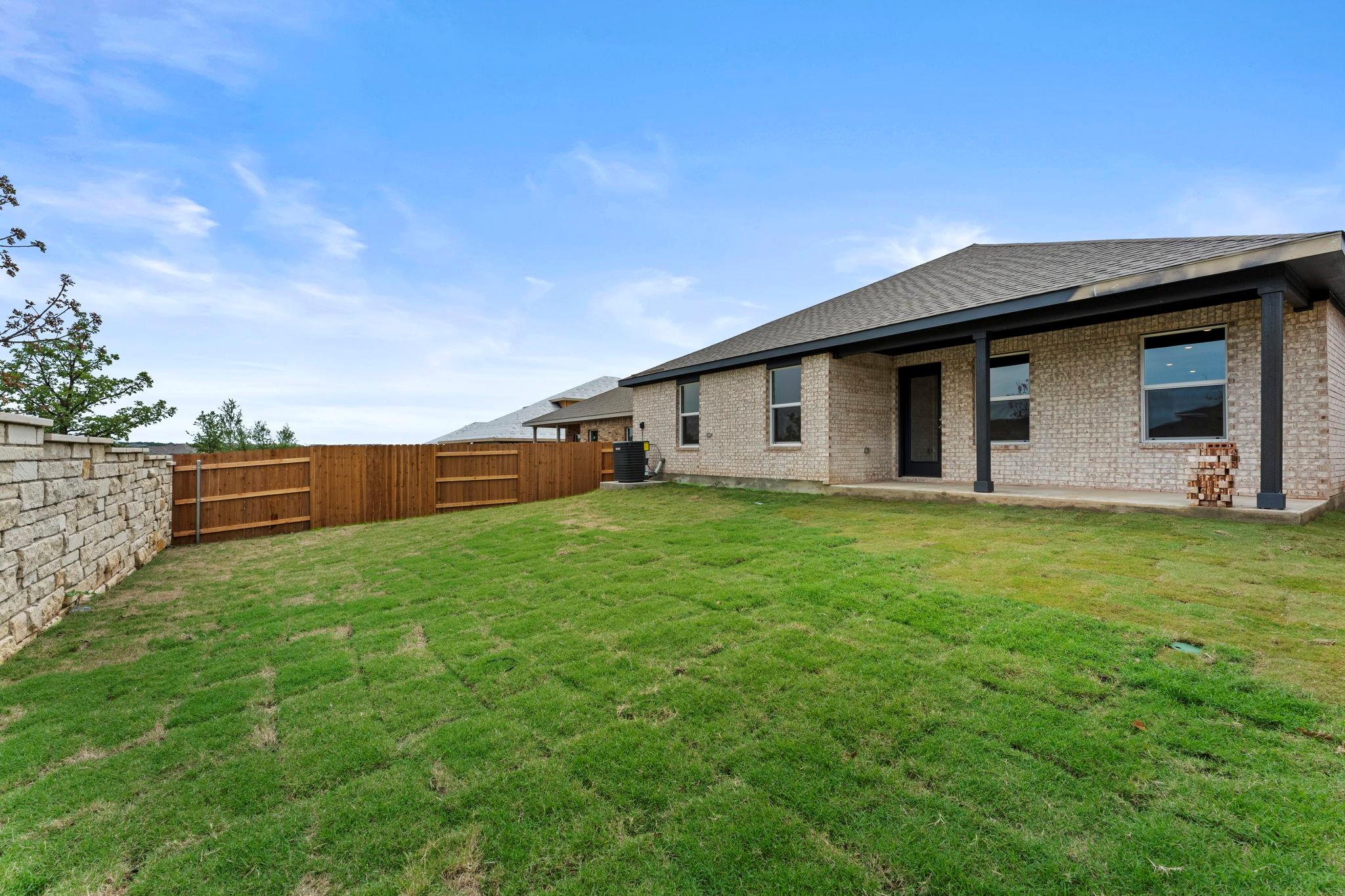 2552 Whittler Rd, Leander, TX 78641