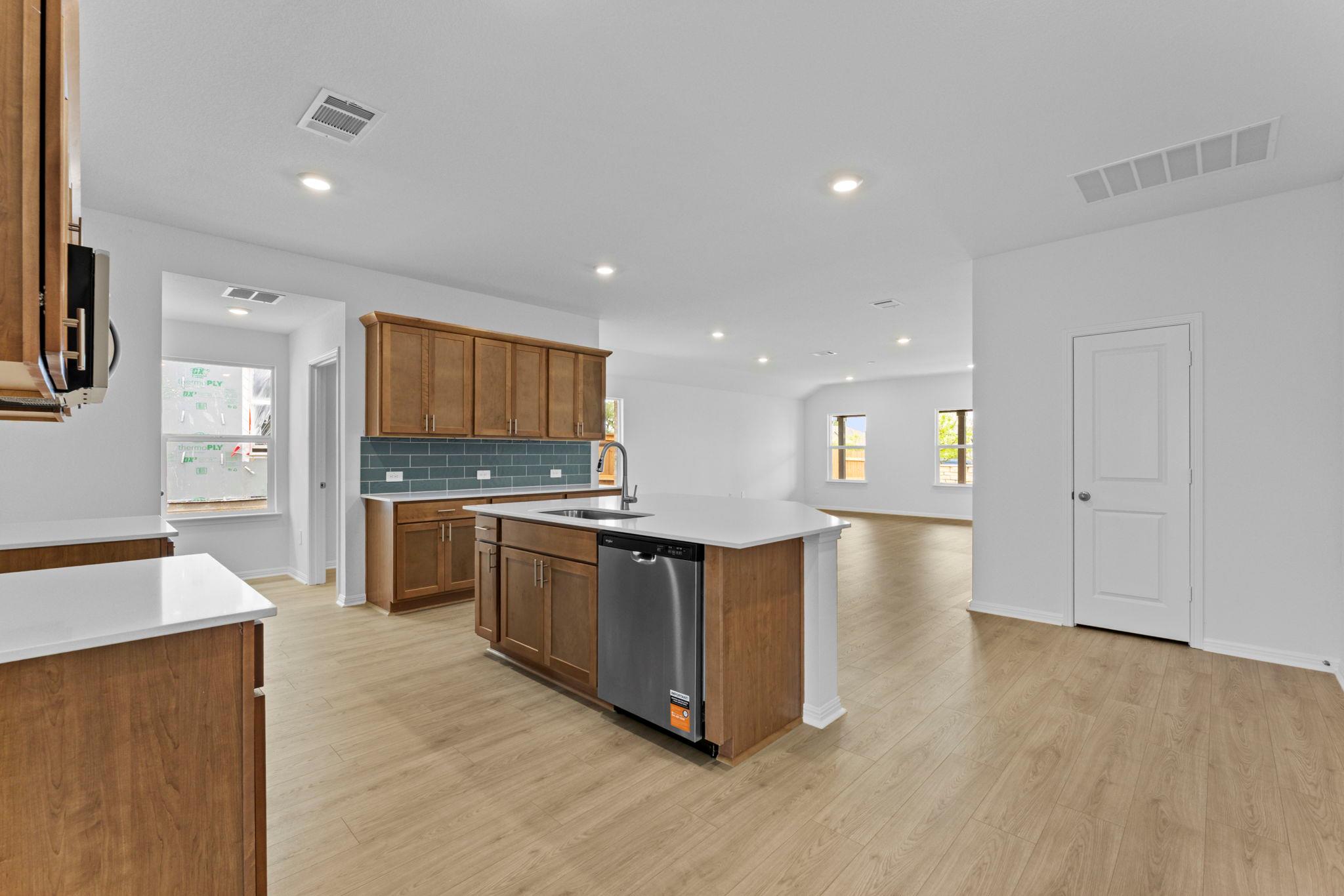 2552 Whittler Rd, Leander, TX 78641
