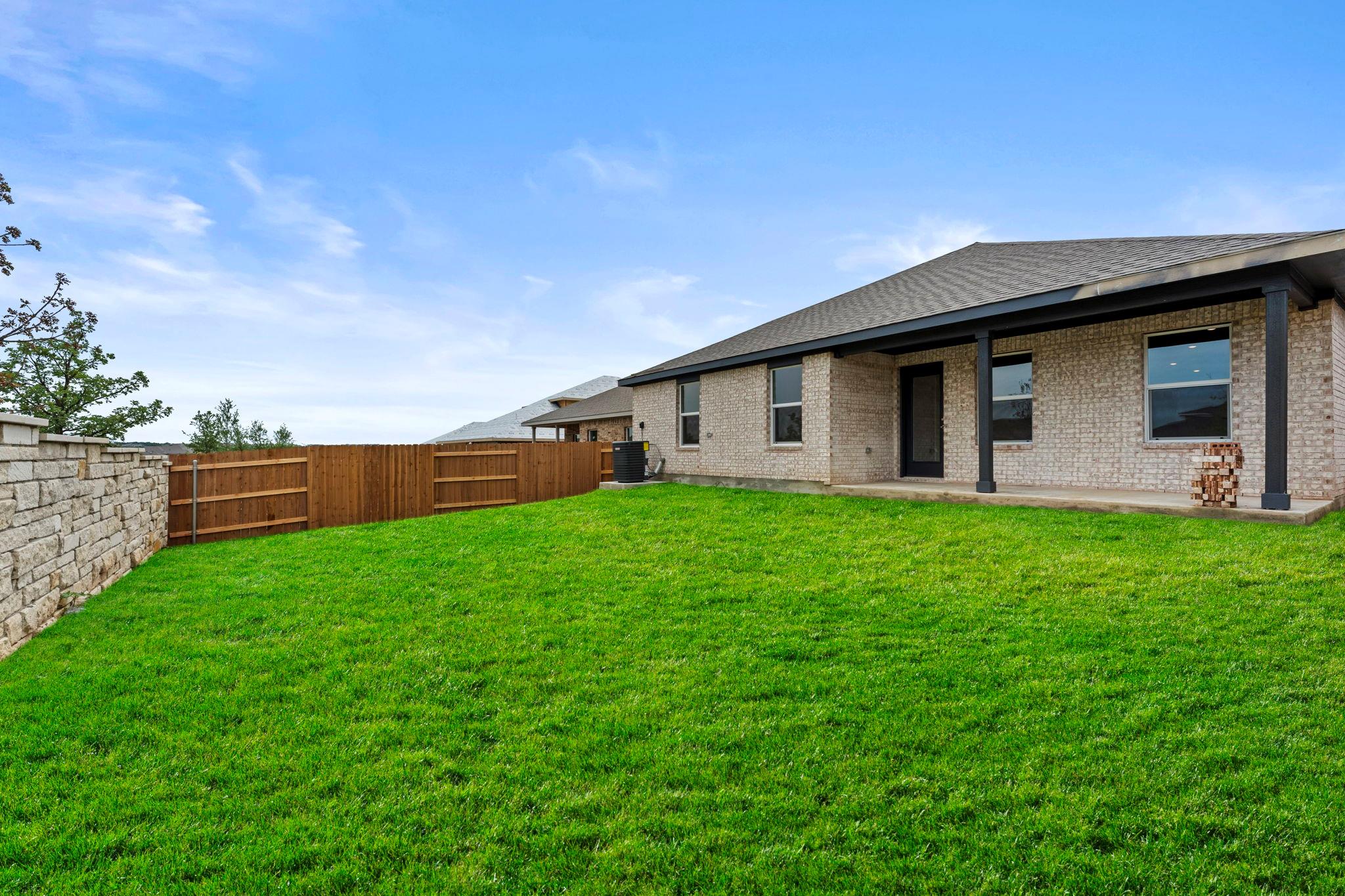 2552 Whittler Rd, Leander, TX 78641