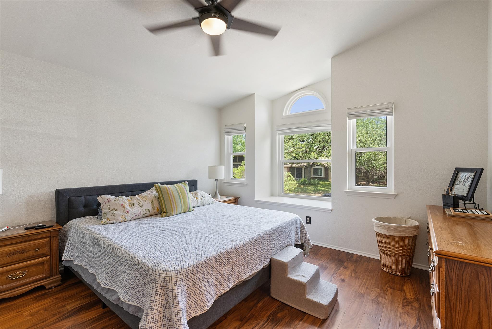 8406 Washita Dr, Austin, TX 78749