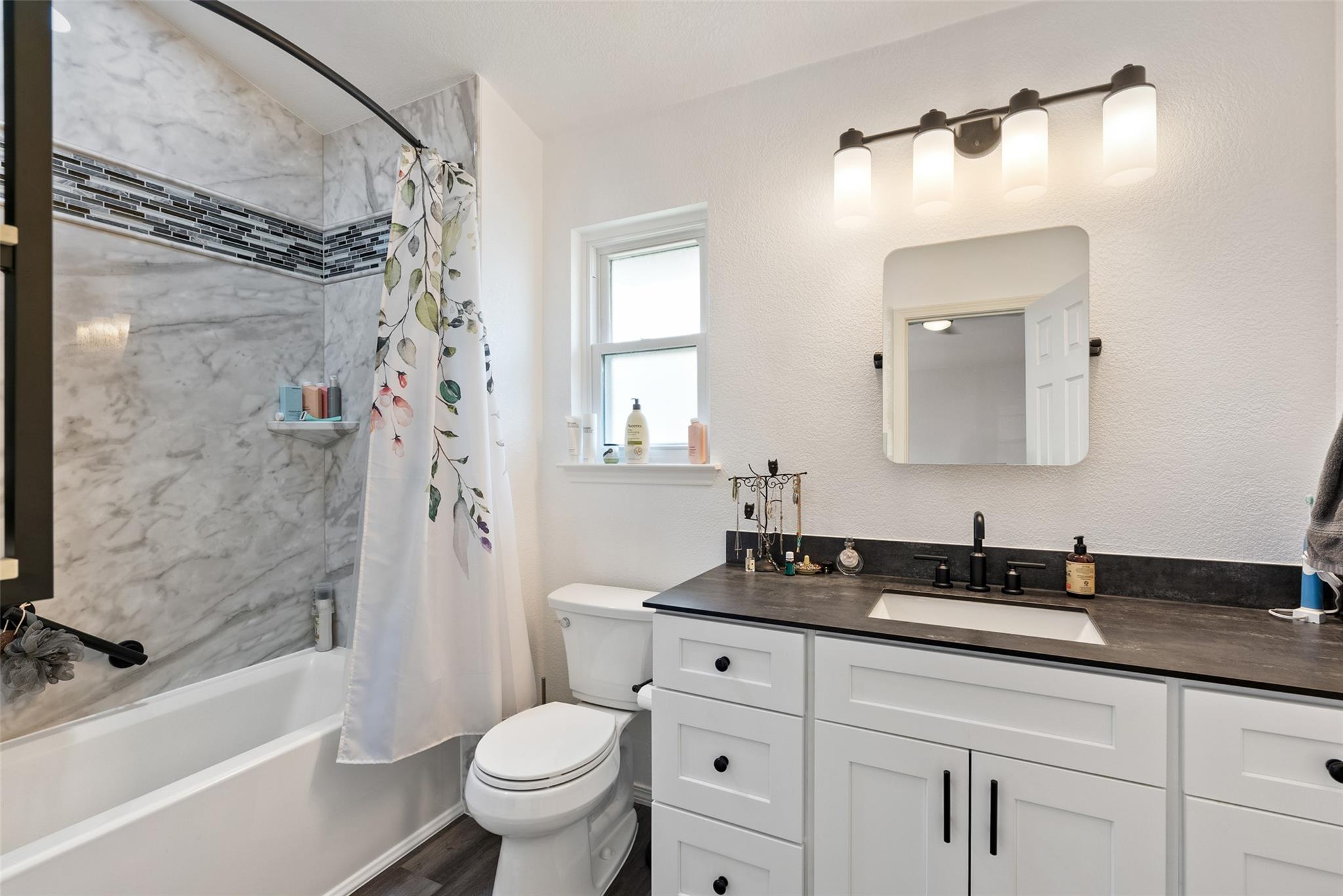 8406 Washita Dr, Austin, TX 78749
