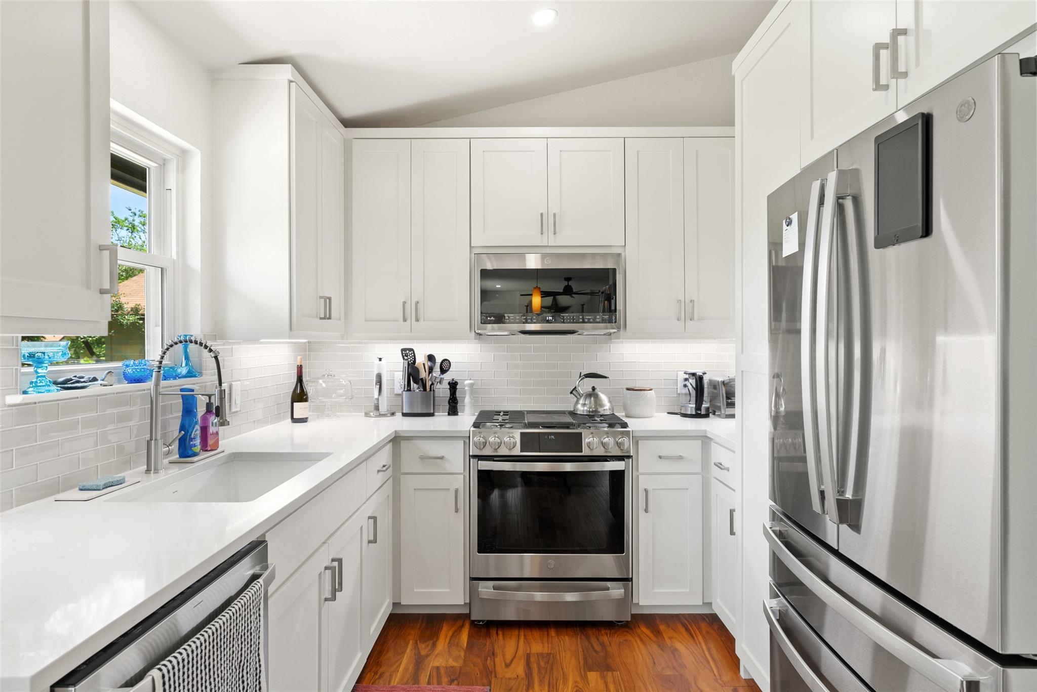8406 Washita Dr, Austin, TX 78749