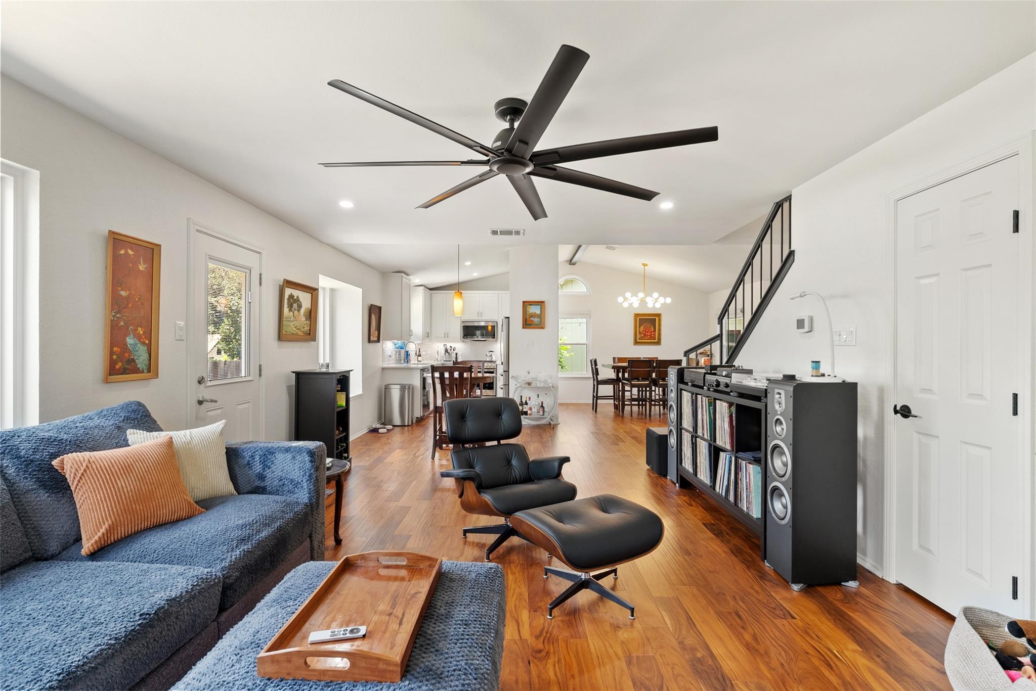 8406 Washita Dr, Austin, TX 78749