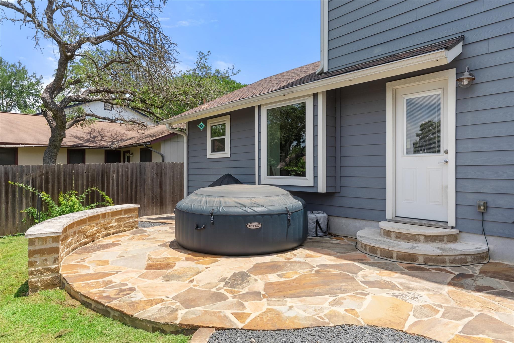 8406 Washita Dr, Austin, TX 78749