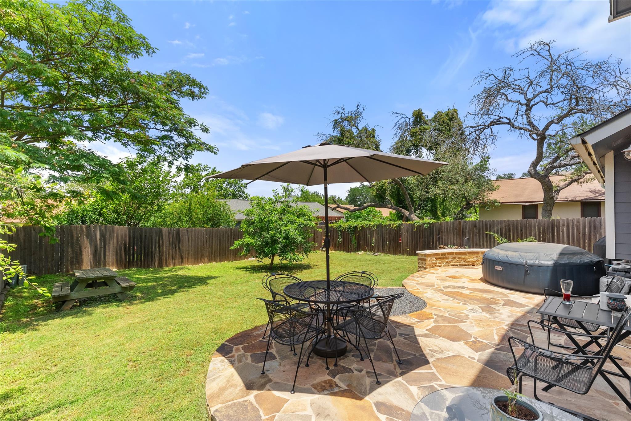 8406 Washita Dr, Austin, TX 78749