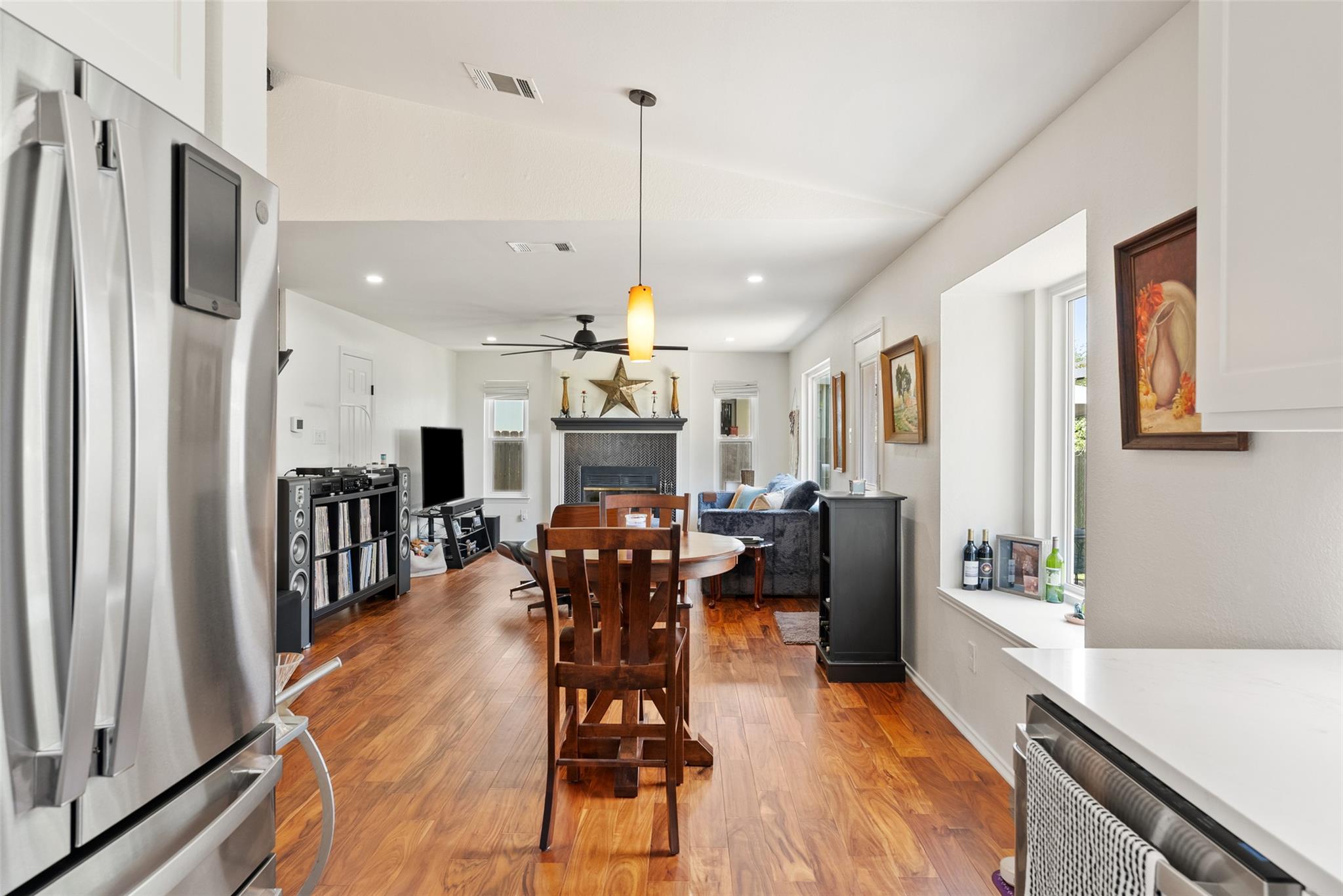 8406 Washita Dr, Austin, TX 78749