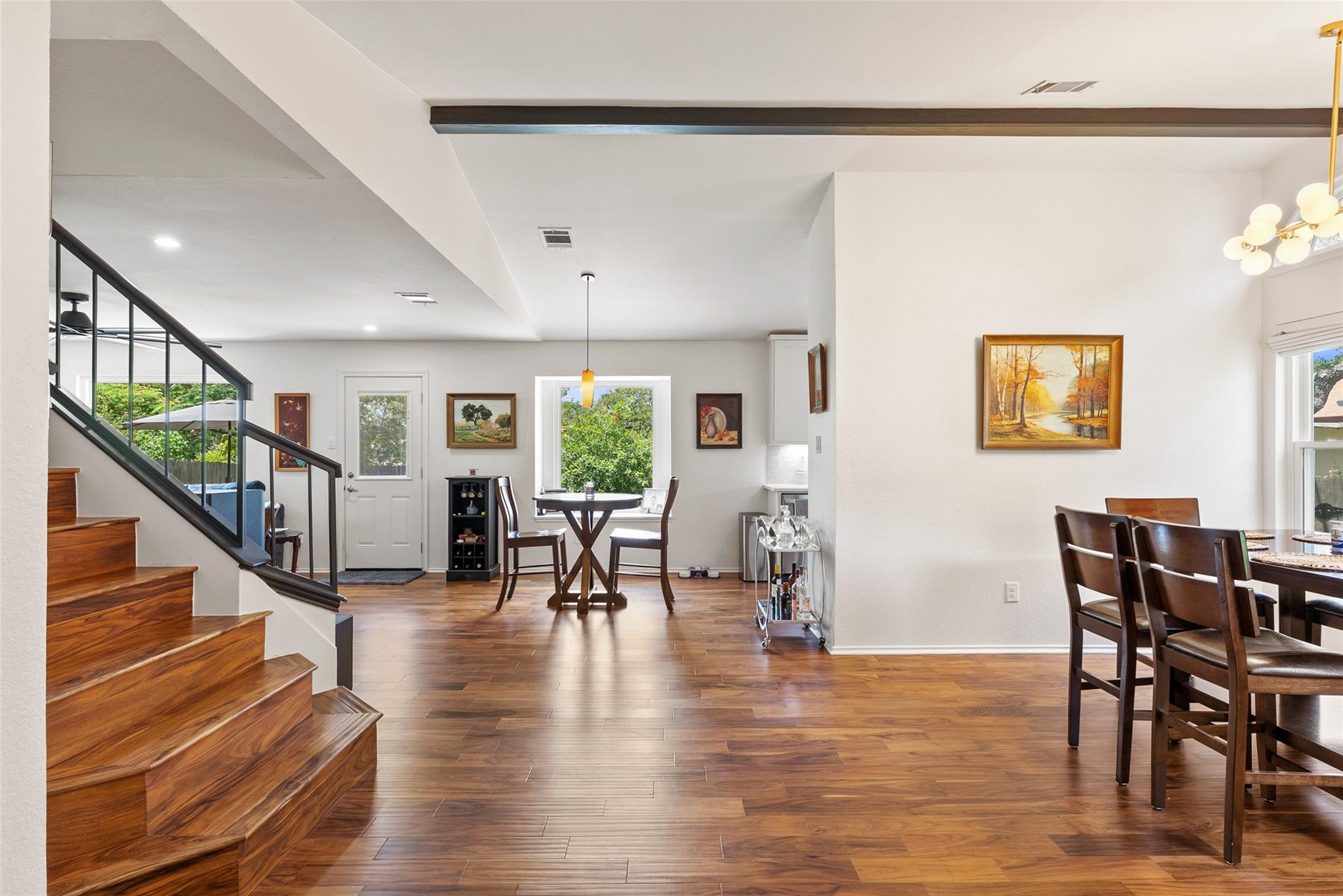 8406 Washita Dr, Austin, TX 78749