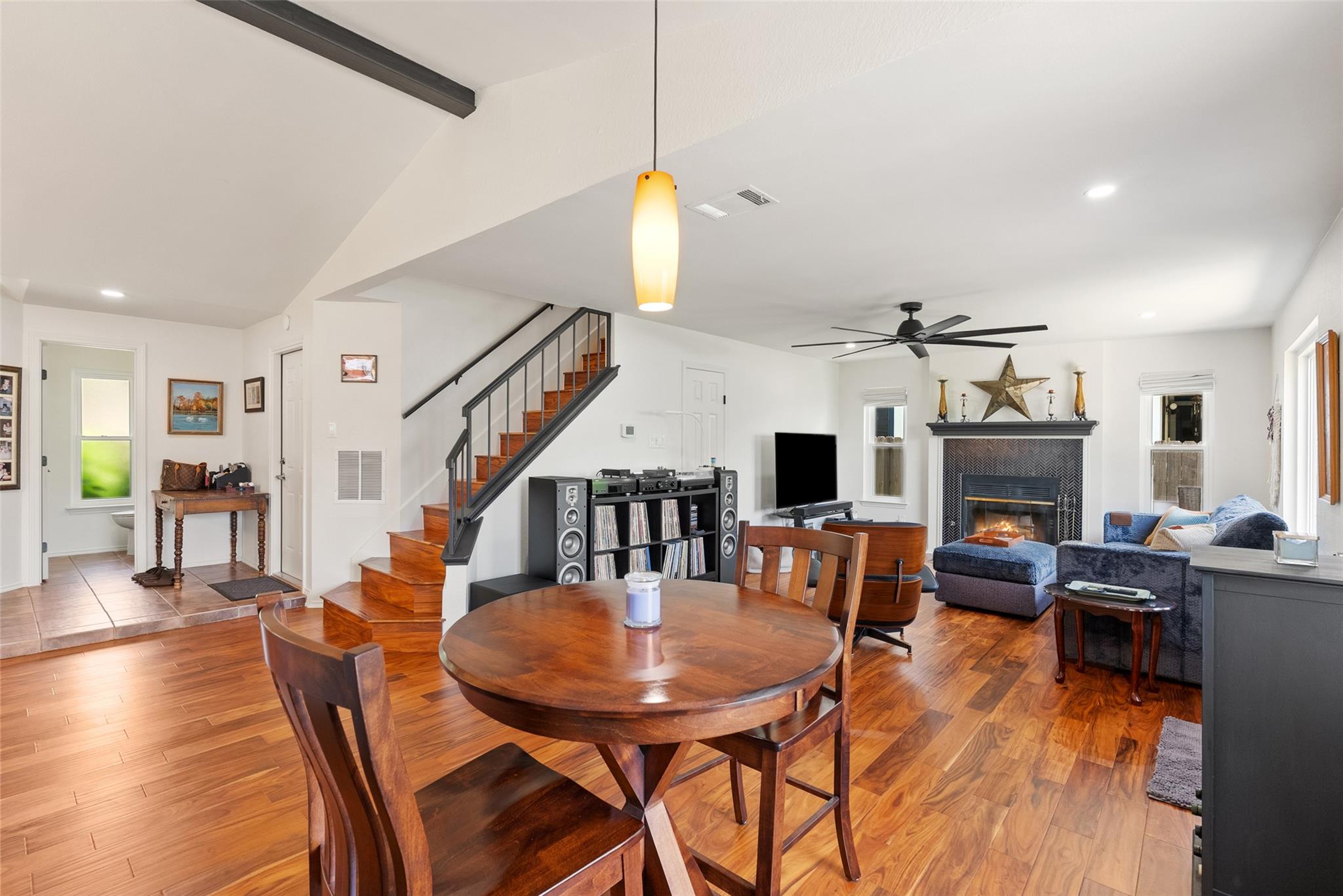 8406 Washita Dr, Austin, TX 78749