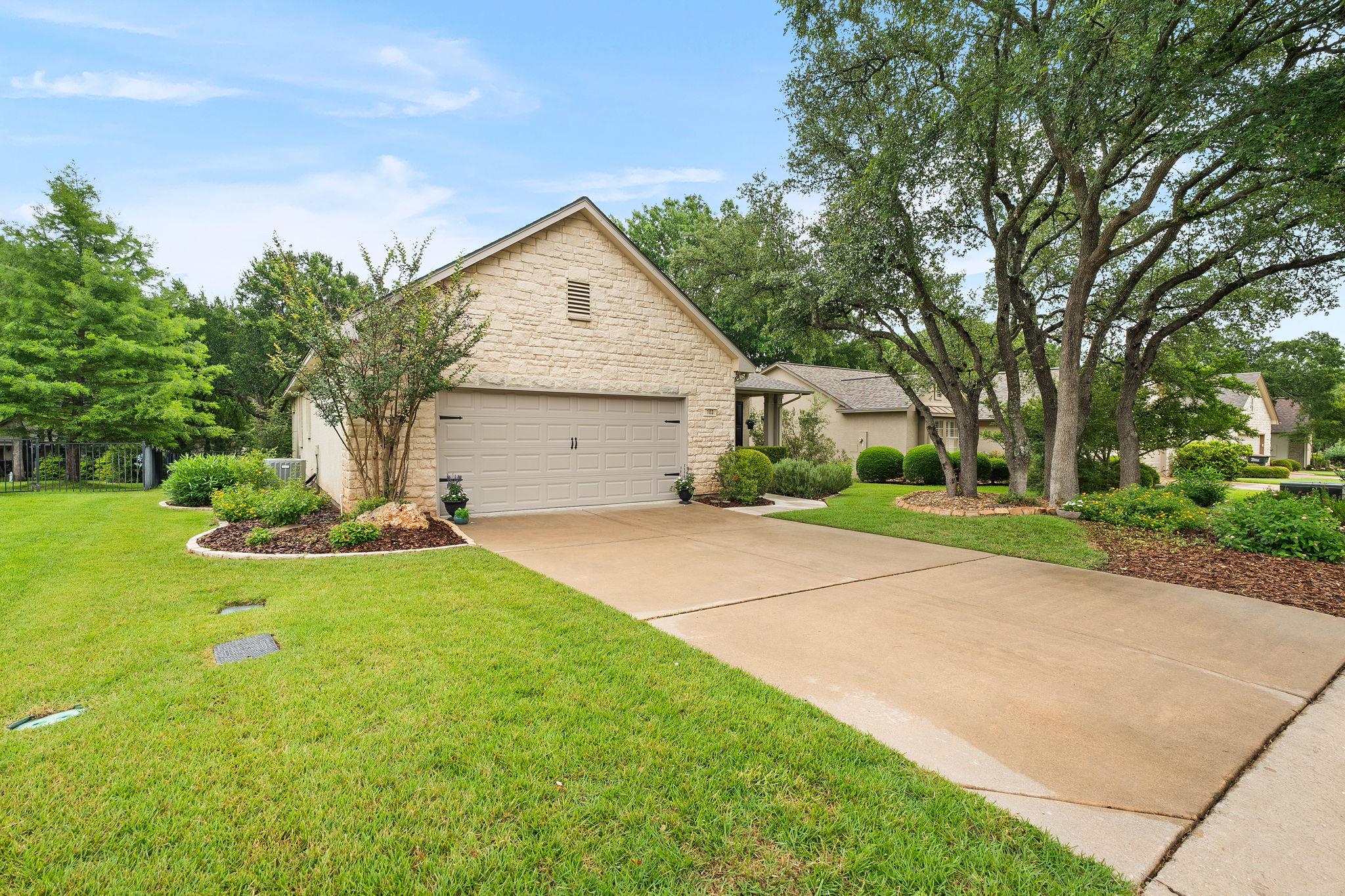 103 Ruellia Dr, Georgetown, TX 78633