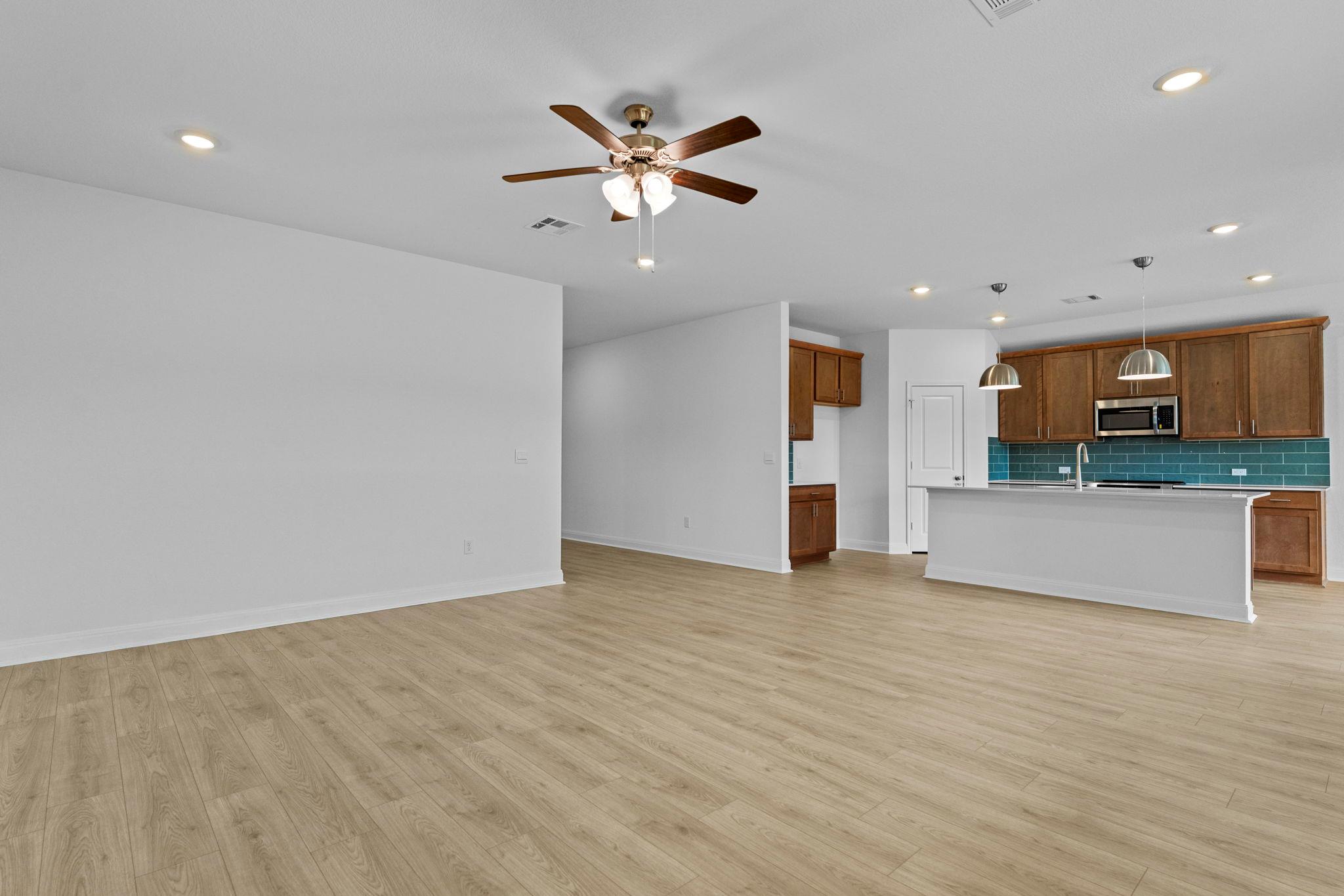 261 Rivers Edge Dr, Georgetown, TX 78628