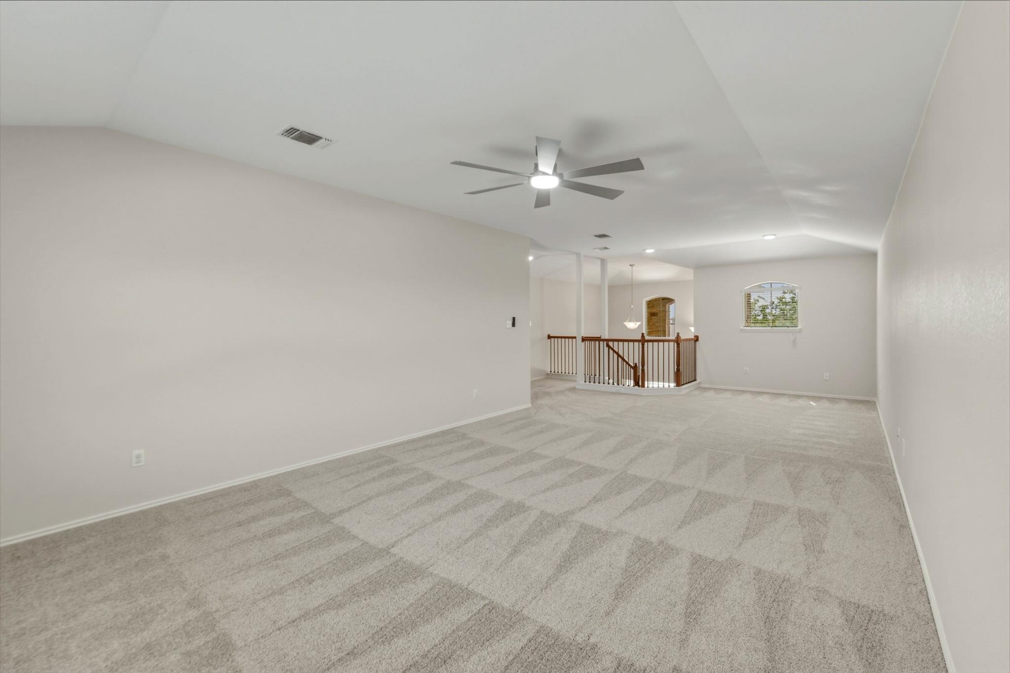 301 Serpentine Ln, Jarrell, TX 76537