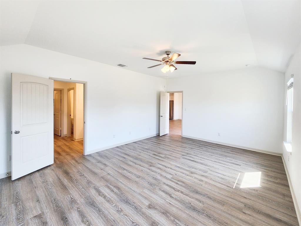 125 Sweetwater Creek Ln, Hutto, TX 78634