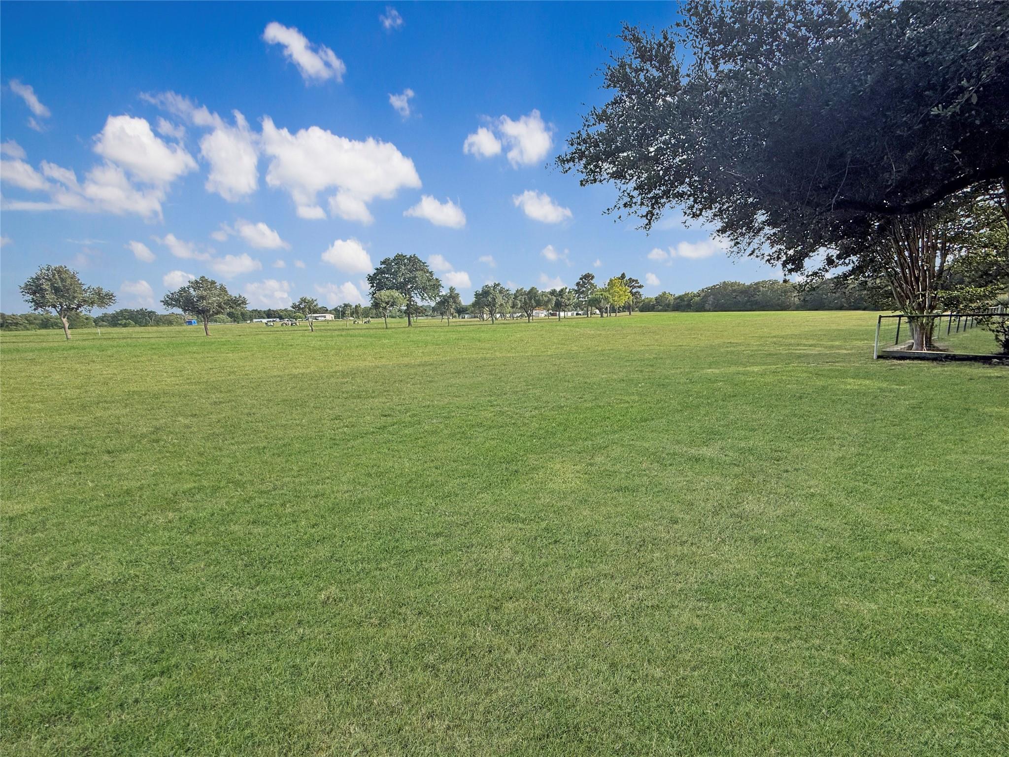 133 Champions Dr, Rockdale, TX 76567