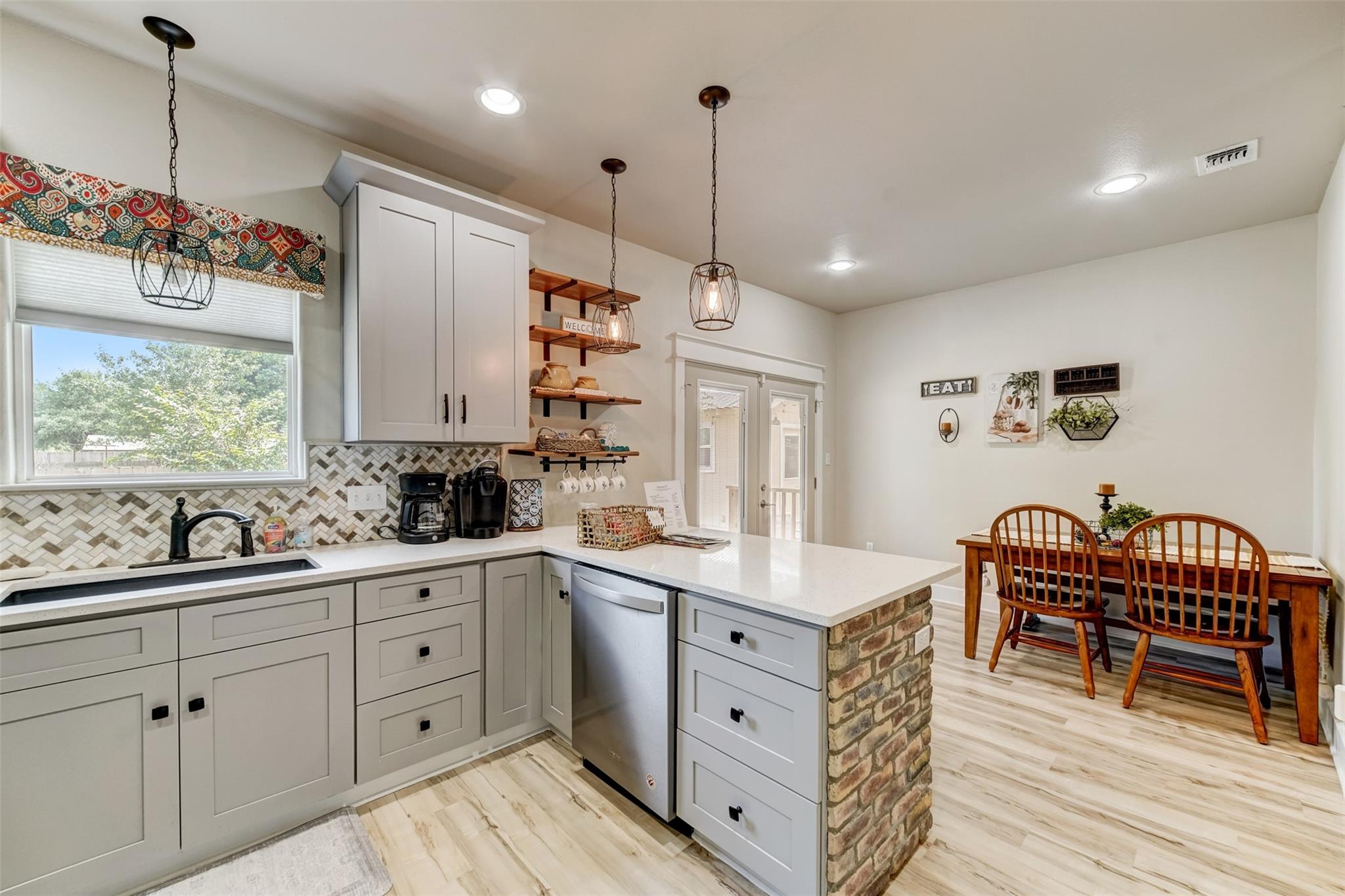 1103 Farm St, Bastrop, TX 78602