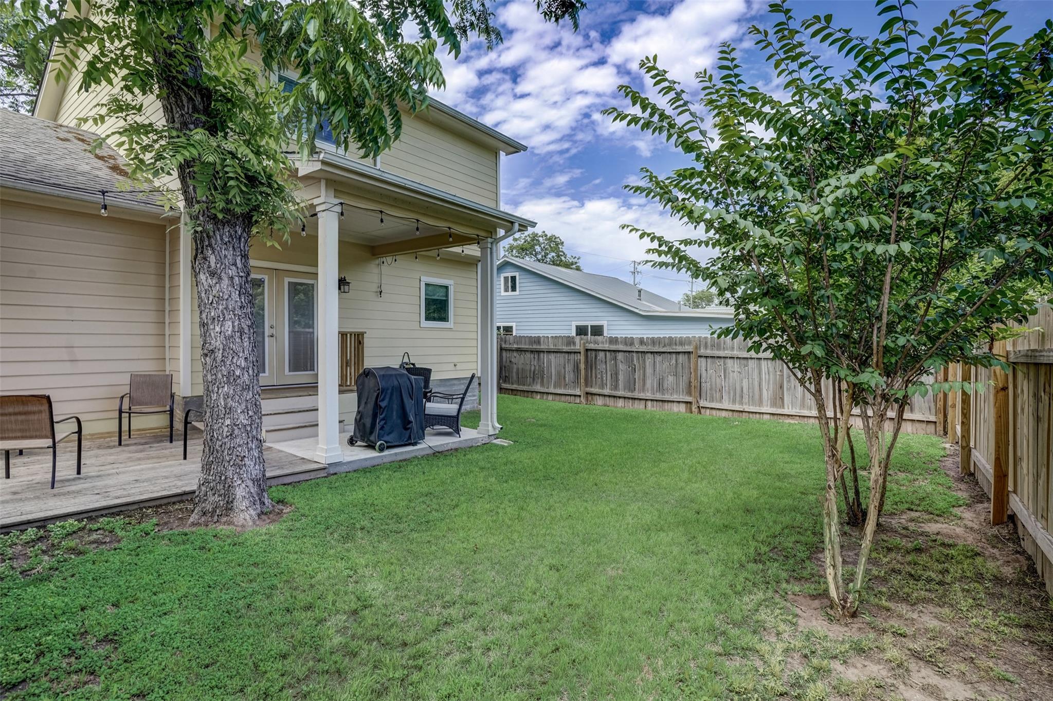 1103 Farm St, Bastrop, TX 78602