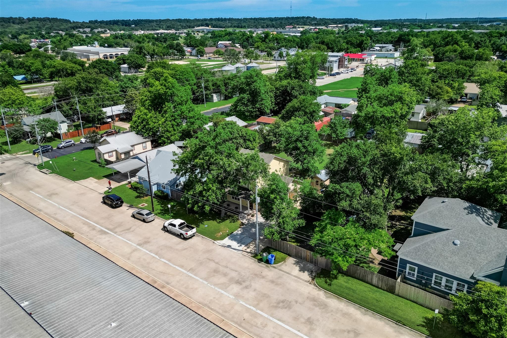 1103 Farm St, Bastrop, TX 78602
