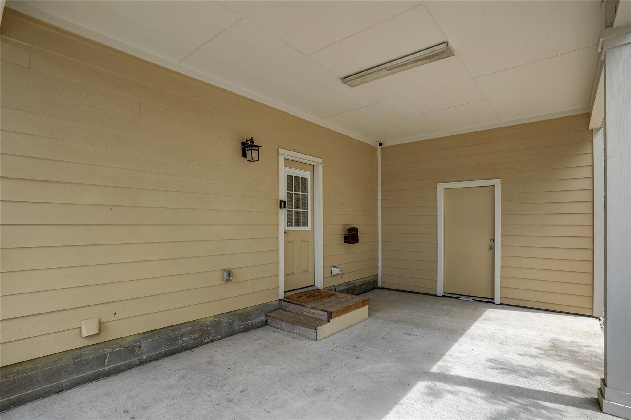 1103 Farm St, Bastrop, TX 78602