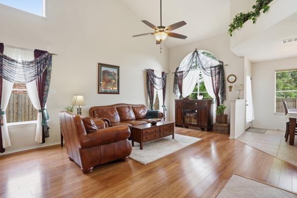 4405 Hoffman Dr, Austin, TX 78749