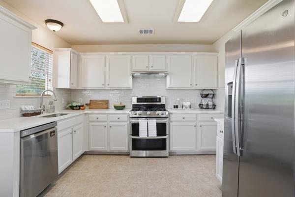 4405 Hoffman Dr, Austin, TX 78749