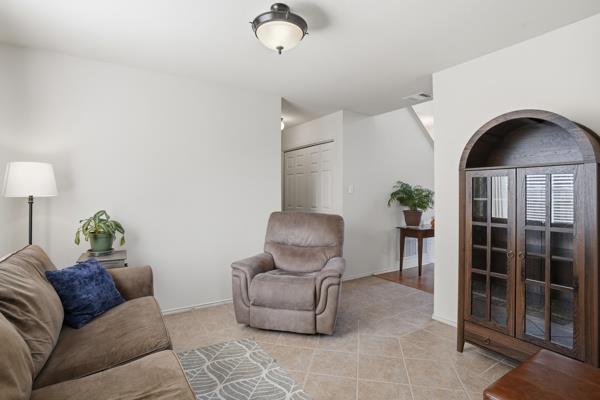 4405 Hoffman Dr, Austin, TX 78749