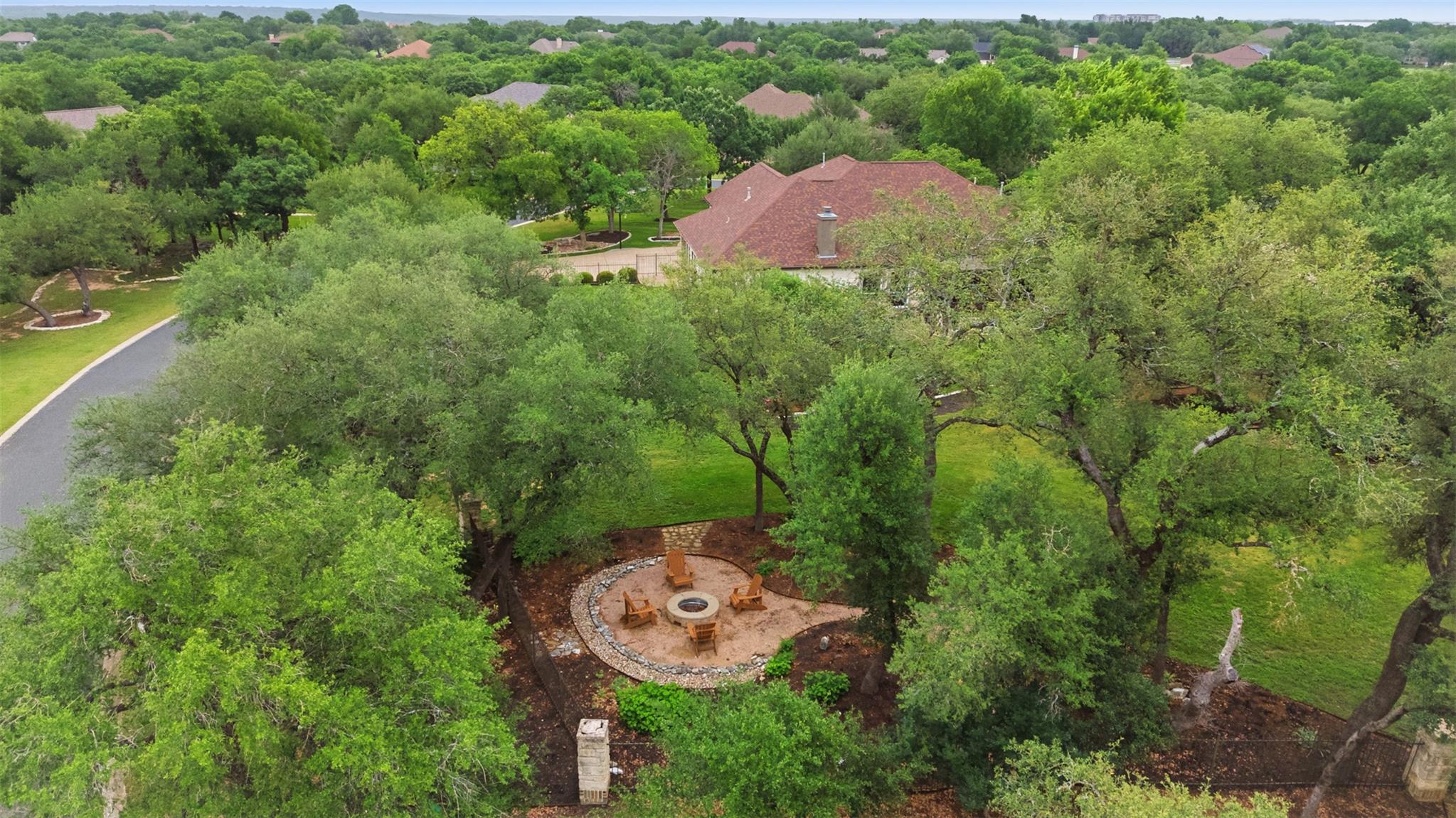107 W Majestic Oak Ln, Georgetown, TX 78633