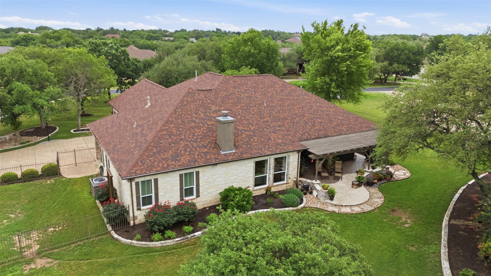 107 W Majestic Oak Ln, Georgetown, TX 78633