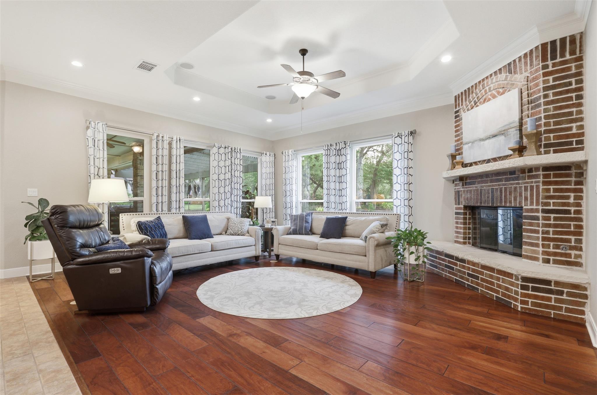 107 W Majestic Oak Ln, Georgetown, TX 78633