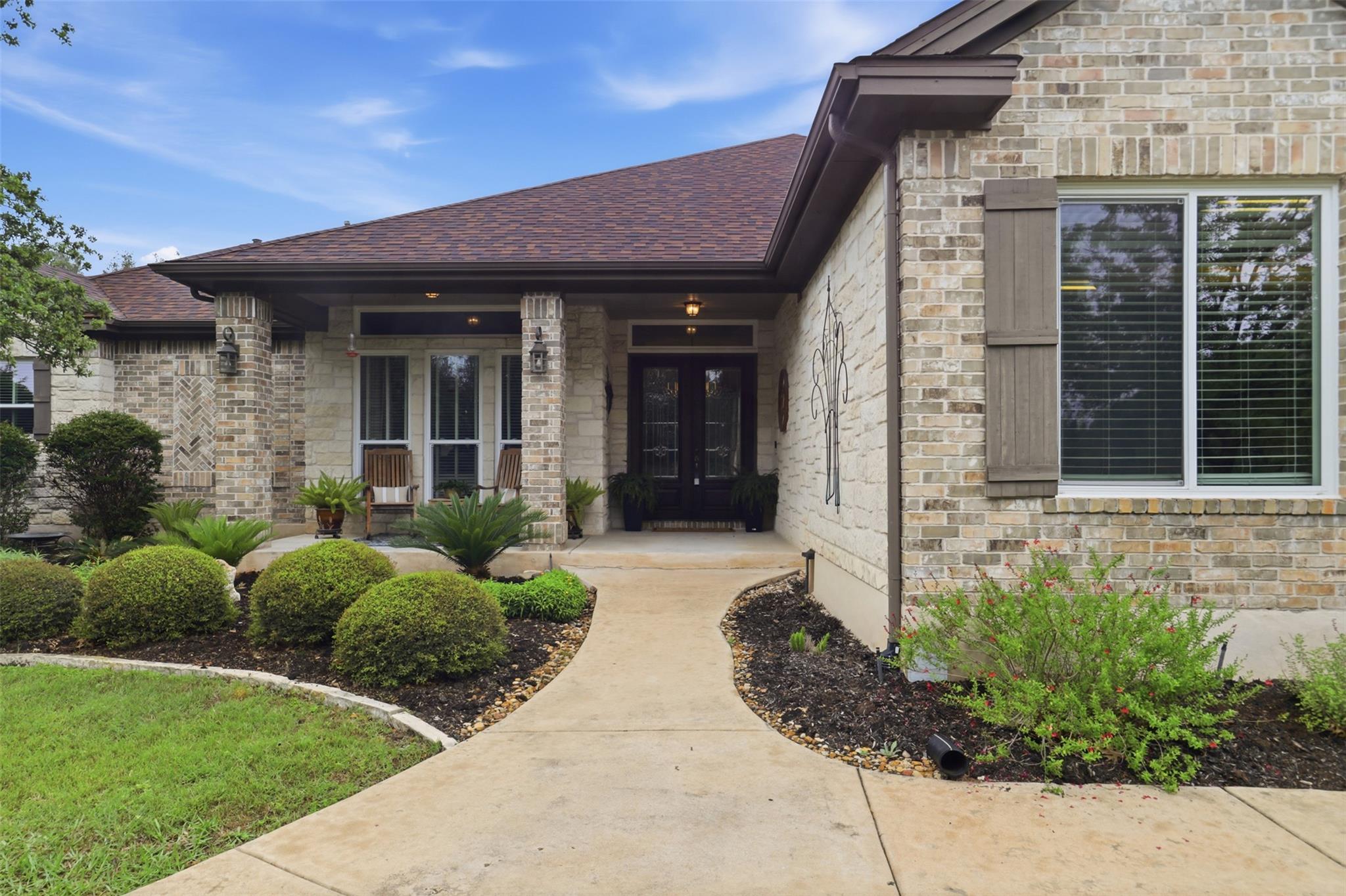 107 W Majestic Oak Ln, Georgetown, TX 78633