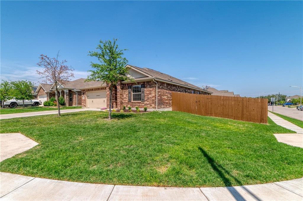 2100 Littleton Dr, Leander, TX 78641