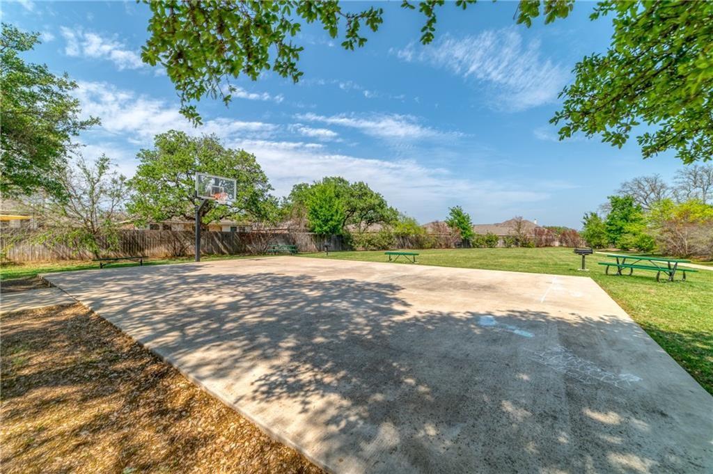2100 Littleton Dr, Leander, TX 78641