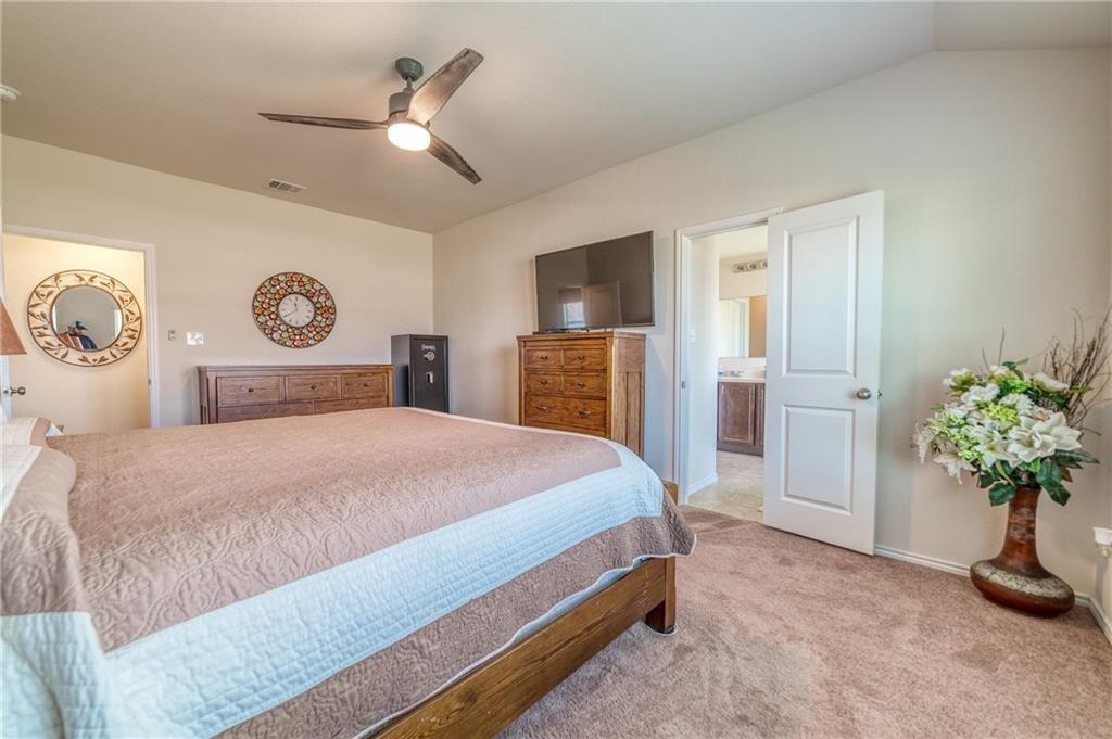 2100 Littleton Dr, Leander, TX 78641