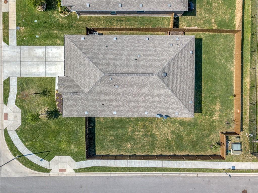 2100 Littleton Dr, Leander, TX 78641