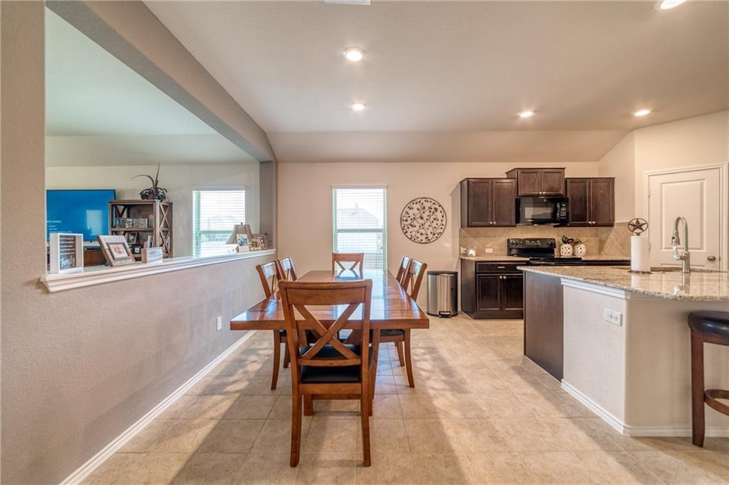 2100 Littleton Dr, Leander, TX 78641
