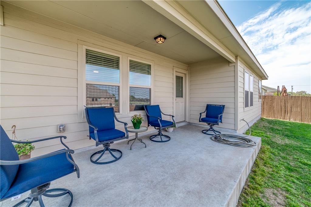 2100 Littleton Dr, Leander, TX 78641