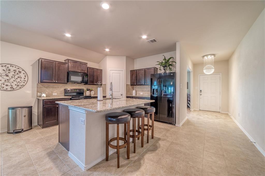 2100 Littleton Dr, Leander, TX 78641