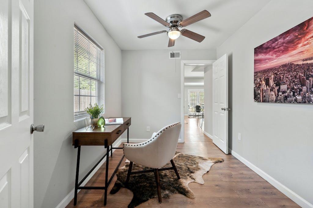 1312 E 52nd St # B, Austin, TX 78723