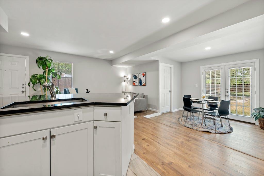 1312 E 52nd St # B, Austin, TX 78723