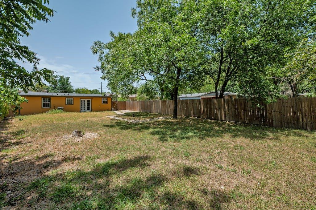 1312 E 52nd St # B, Austin, TX 78723