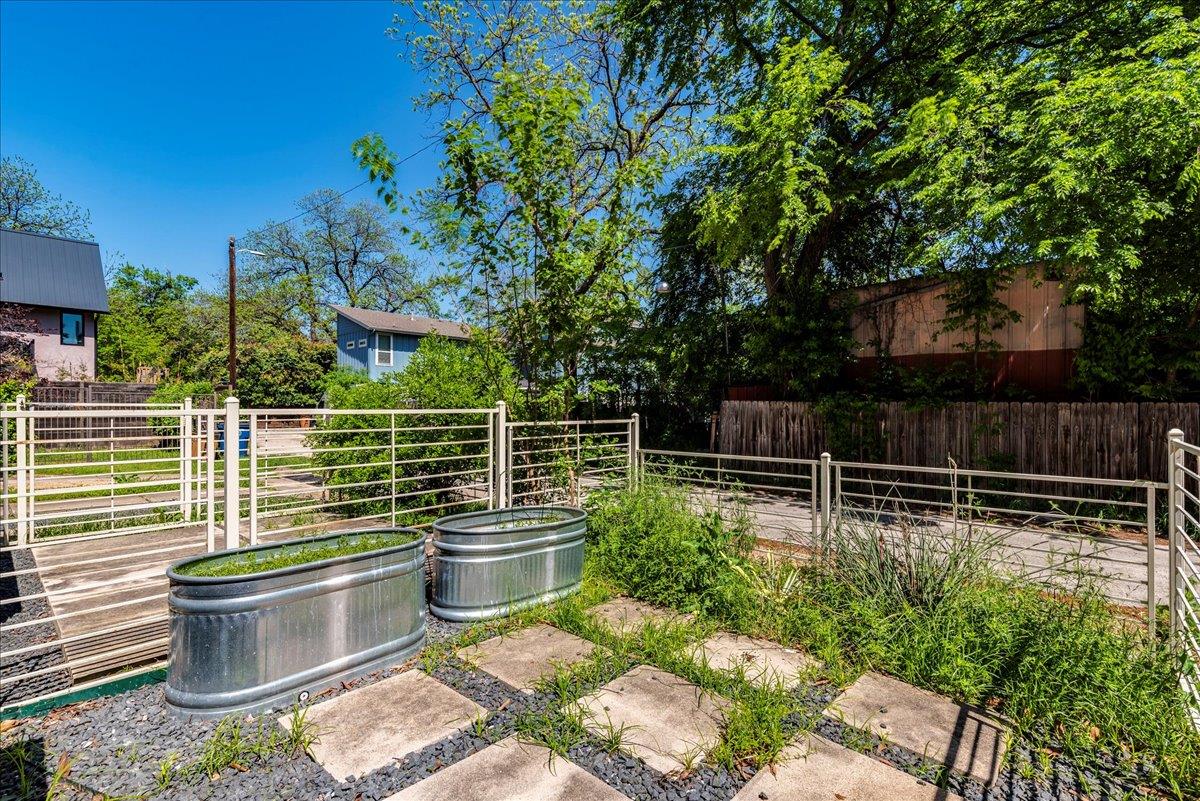 2608 E 6th St # 6, Austin, TX 78702