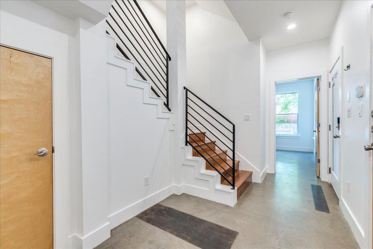 2608 E 6th St # 6, Austin, TX 78702