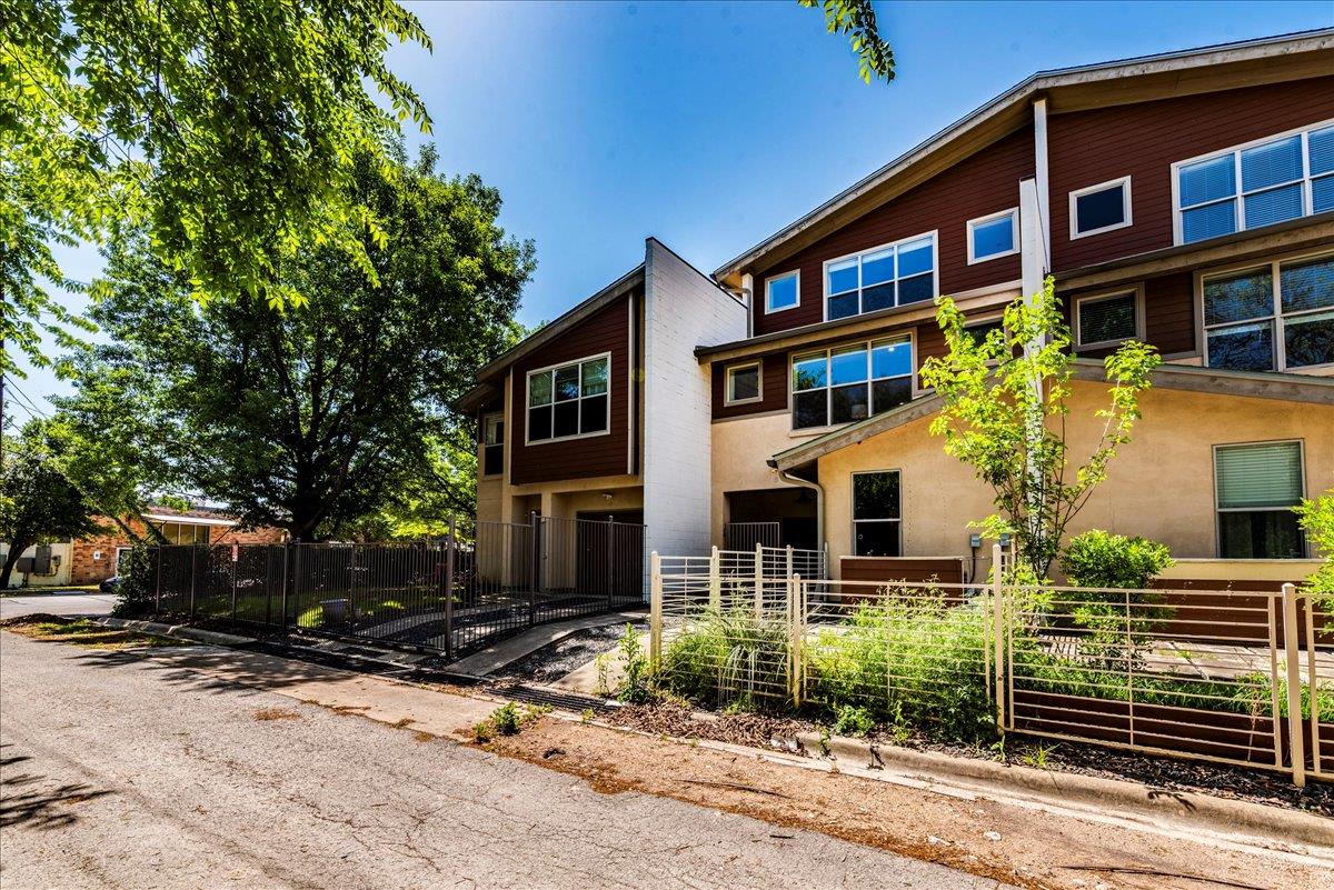 2608 E 6th St # 6, Austin, TX 78702